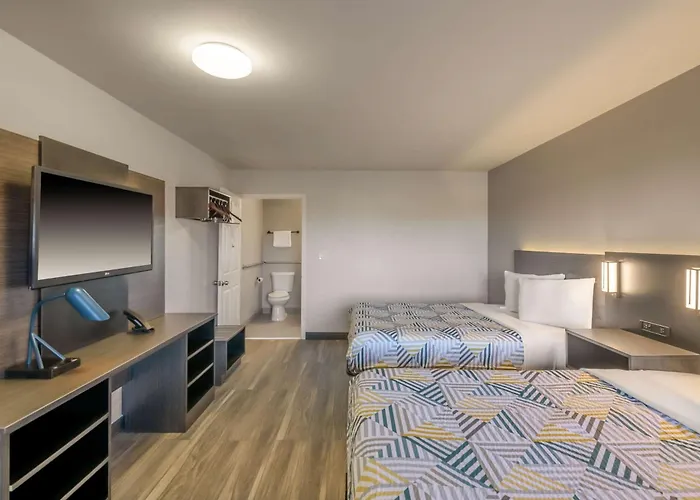 Motel 6-Commerce, GA