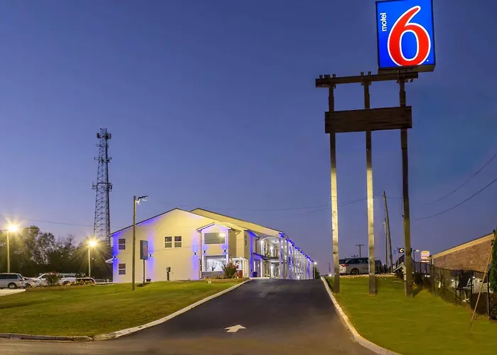 Motel 6-Commerce, GA