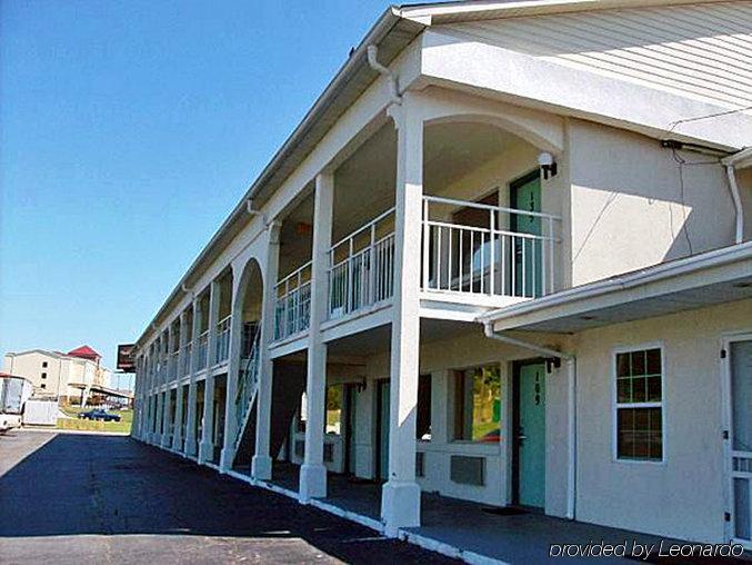 Hotel 6-commerce, Ga