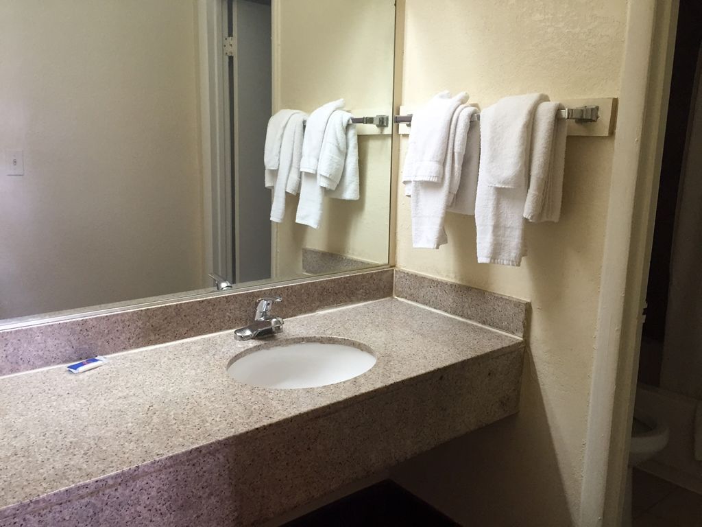 6-commerce, Ga Hotel 4*