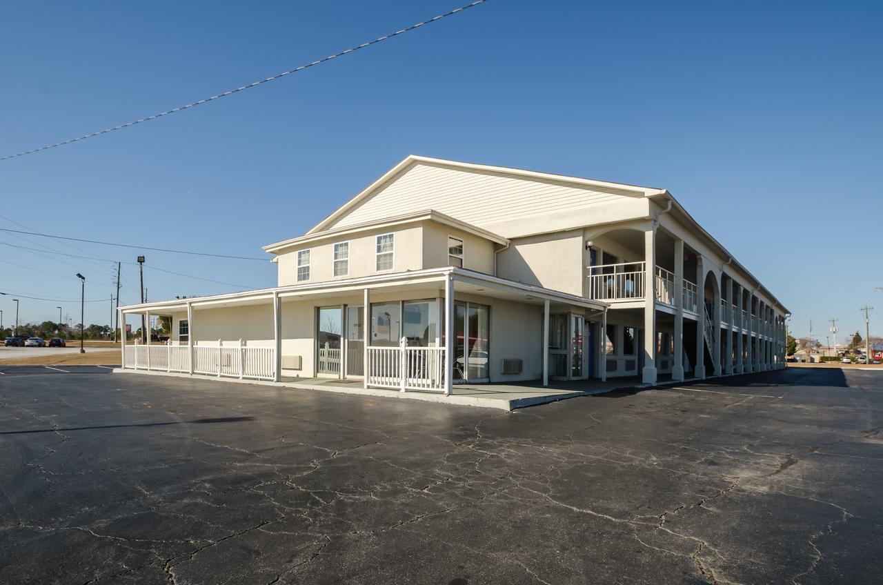 6-commerce, Ga Hotel 4*